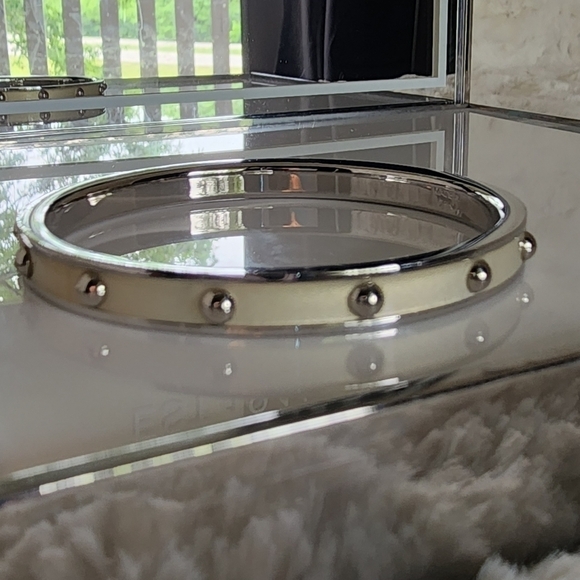 NWOT Coach Silver Bangle - Picture 4 of 8